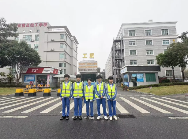 弘揚雷鋒精神丨珠海市工貿(mào)技工學校開展“學雷鋒”系列活動